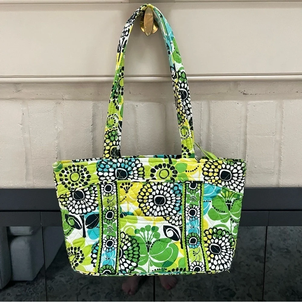 Vera Bradley Little Mandy Bag in Limes Up